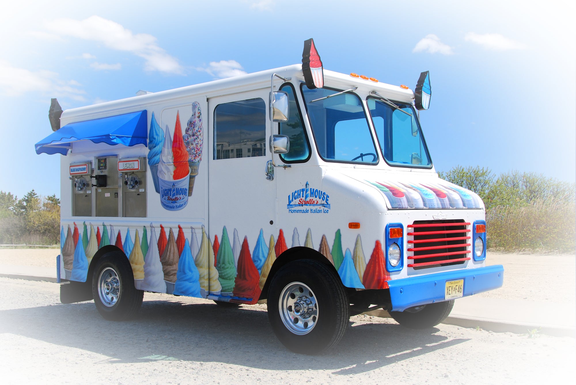 A Strollo's Lighthouse homemade Italian Ice truck